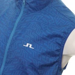 J.Lindeberg Golf Ash Light Print Packable Vest -Comfortable Sportswear J.Lindeberg Golf Ash Light Print Packable Vest GMOW08119 O477 3 scaled