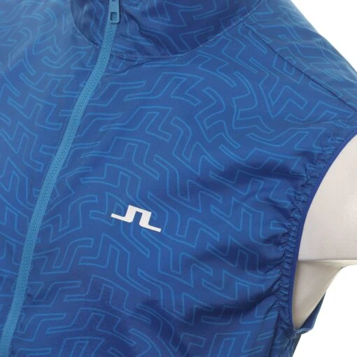 J.Lindeberg Golf Ash Light Print Packable Vest -Comfortable Sportswear J.Lindeberg Golf Ash Light Print Packable Vest GMOW08119 O477 3 scaled