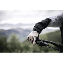 Hestra Windstopper Tracker - 5 Finger Bike Gloves - Black/black -Comfortable Sportswear hestra windstopper tracker 5 finger bike gloves black black 8 1552682