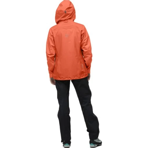Norrona Falketind Gore-Tex Jacket Women - Orange Alert -Comfortable Sportswear norrona falketind gore tex jacket women orange alert 4 1253727