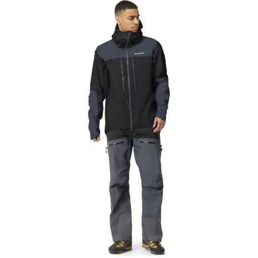 Norrona Trollveggen Gore-Tex Pro Light Jacket Men - Caviar/Cool Black -Comfortable Sportswear norrona trollveggen gore tex pro light jacket men caviar cool black 2 1464822