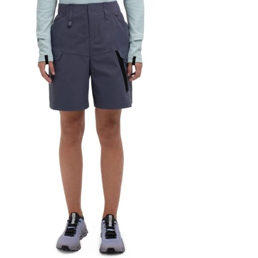 On Running On Explorer Shorts Women - Flint -Comfortable Sportswear on explorer shorts women flint 2 1203536