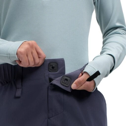 On Running On Explorer Shorts Women - Flint -Comfortable Sportswear on explorer shorts women flint 8 1203542